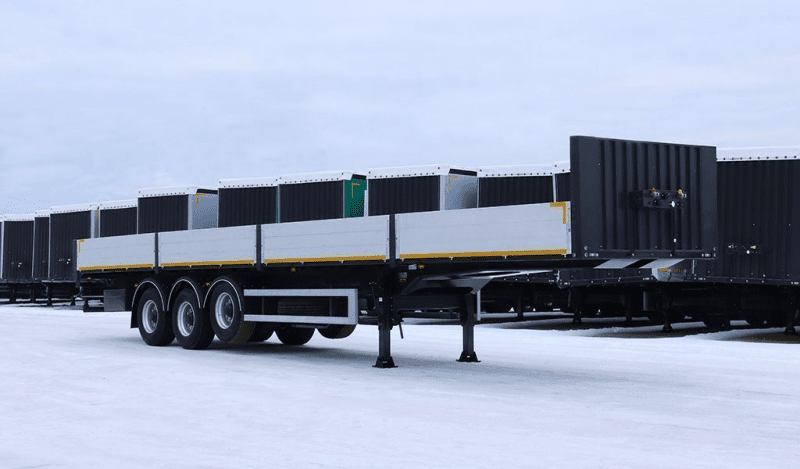 Полуприцеп бортовой Тонар B3-13/K (с кониками), борта 630 мм-1