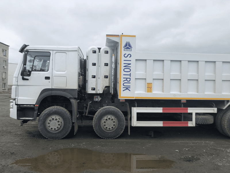 Самосвал HOWO HW76 8X4 (CNG, ГАЗОВЫЙ ДВИГАТЕЛЬ)-1