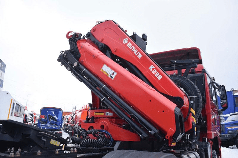 Кран-манипулятор SUNHUNK K238 на шасси Shacman 6×6, борт 6500 мм-1