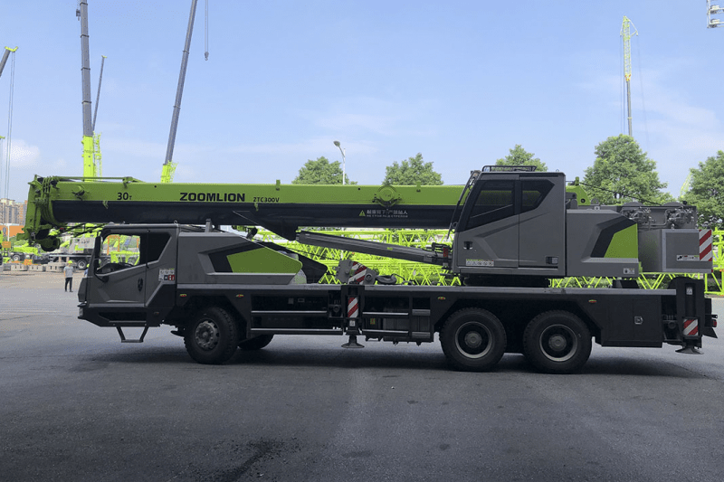Автокран Zoomlion ZTC300V552.2T-0