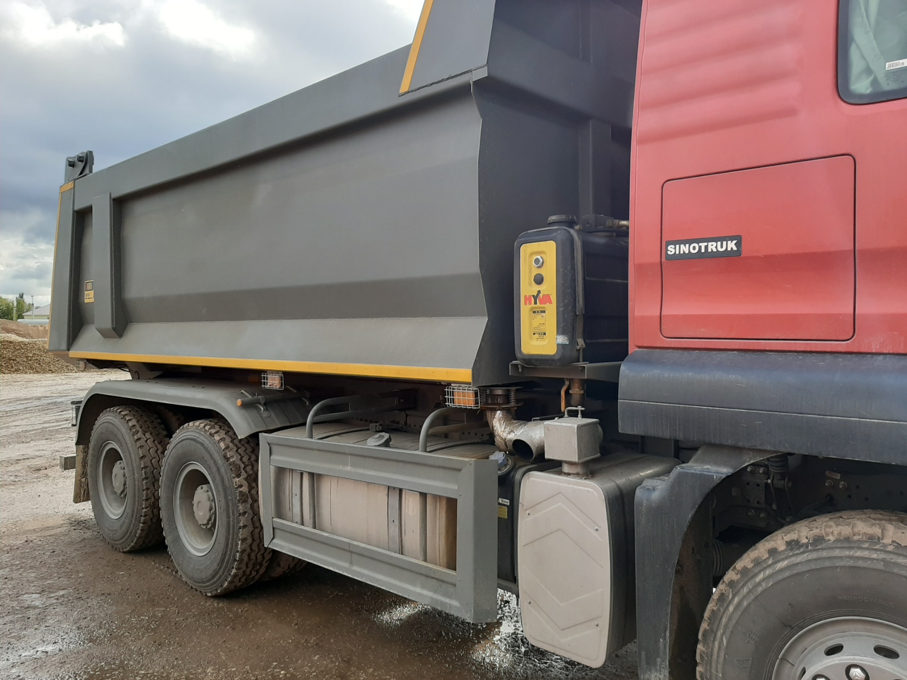 Sitrak c7h 8x4 самосвал 2022. Sitrak c7h 8x4 самосвал 2022. Sitrak c7h кабина. Кпп ситрак самосвал. Кпп ситрак самосвал.