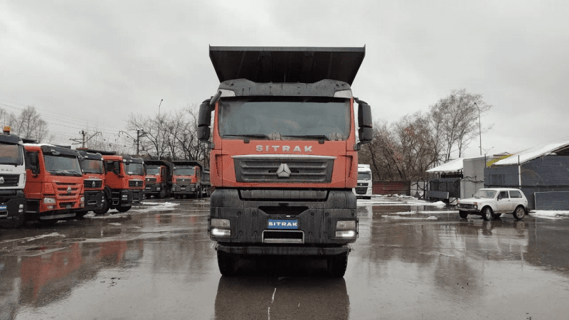 Самосвал SITRAK C7H 8X4 (25 КУБ.М.) 540 МКПП + РЕТ, С ЭПГВ, R 24 14/7 КОЗЫРЕК НАД ВСЕЙ КАБИНОЙ