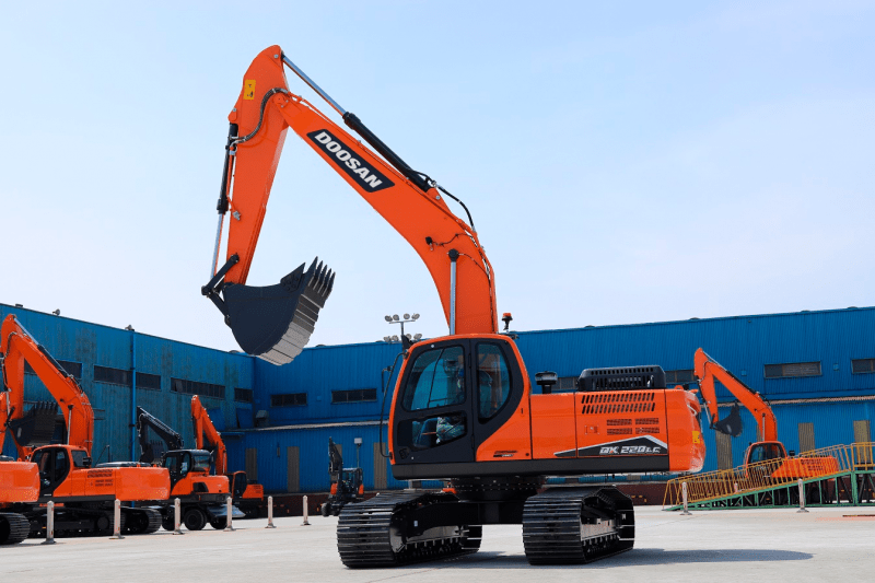 Гусеничный экскаватор DOOSAN DX220LC-7M-1